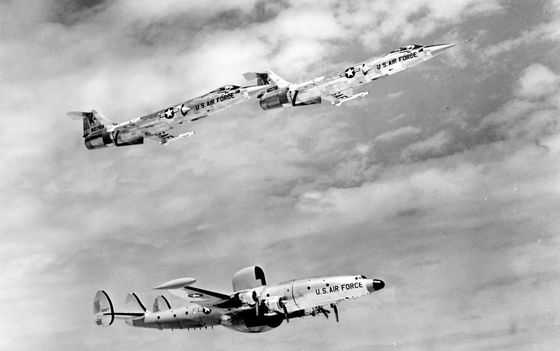 Unidentified — Aircraft