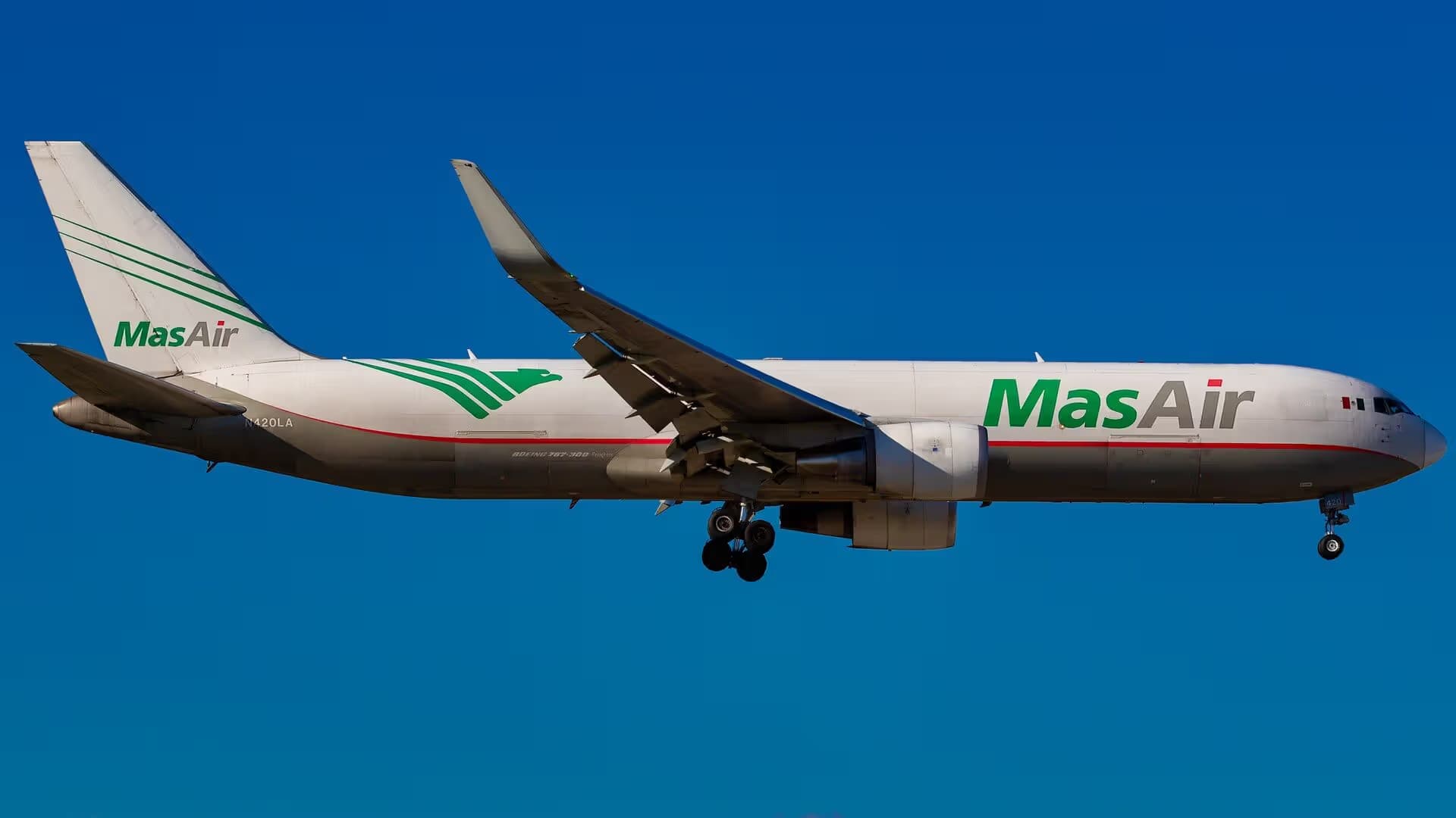 N420LA — Boeing