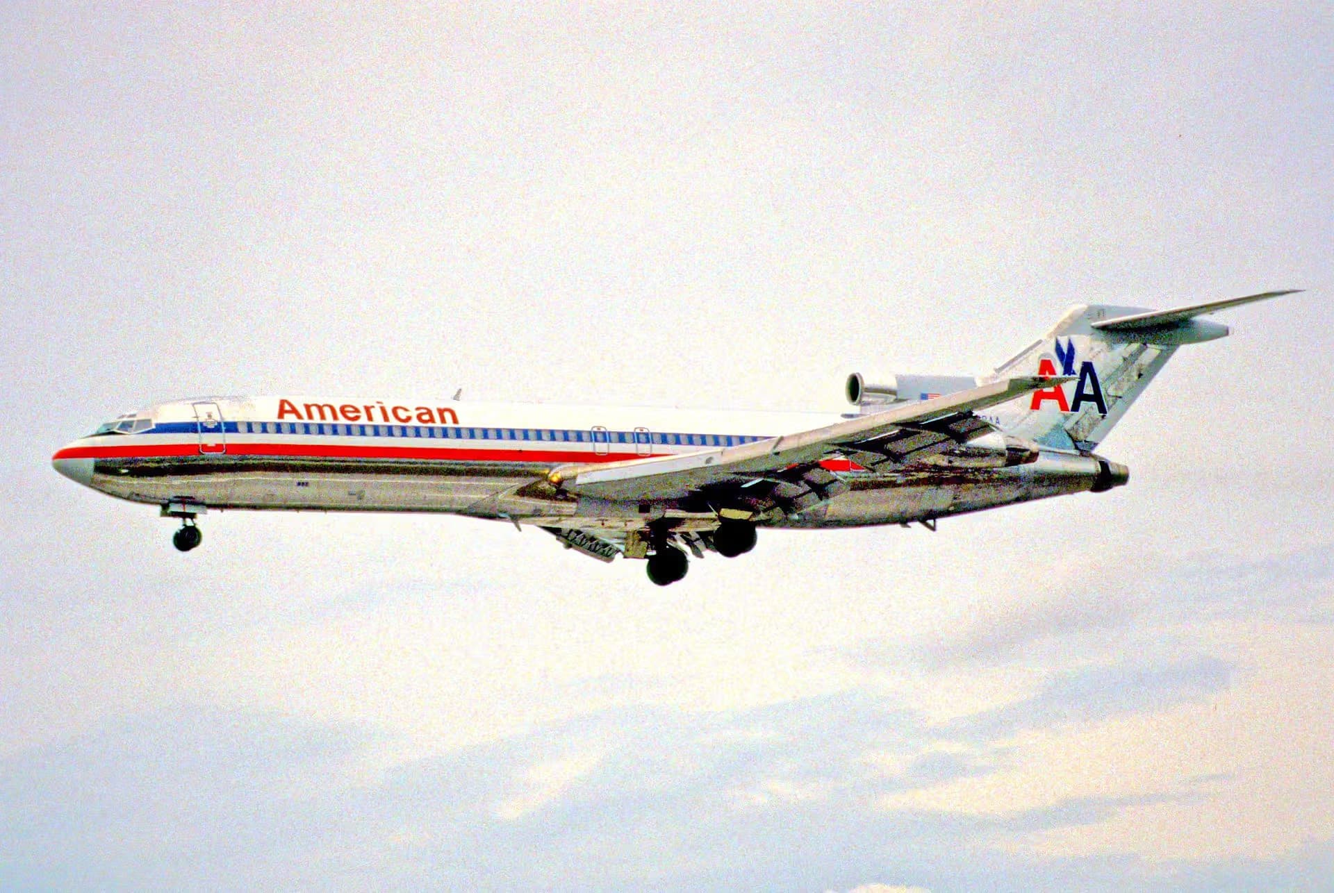N898AA — Boeing