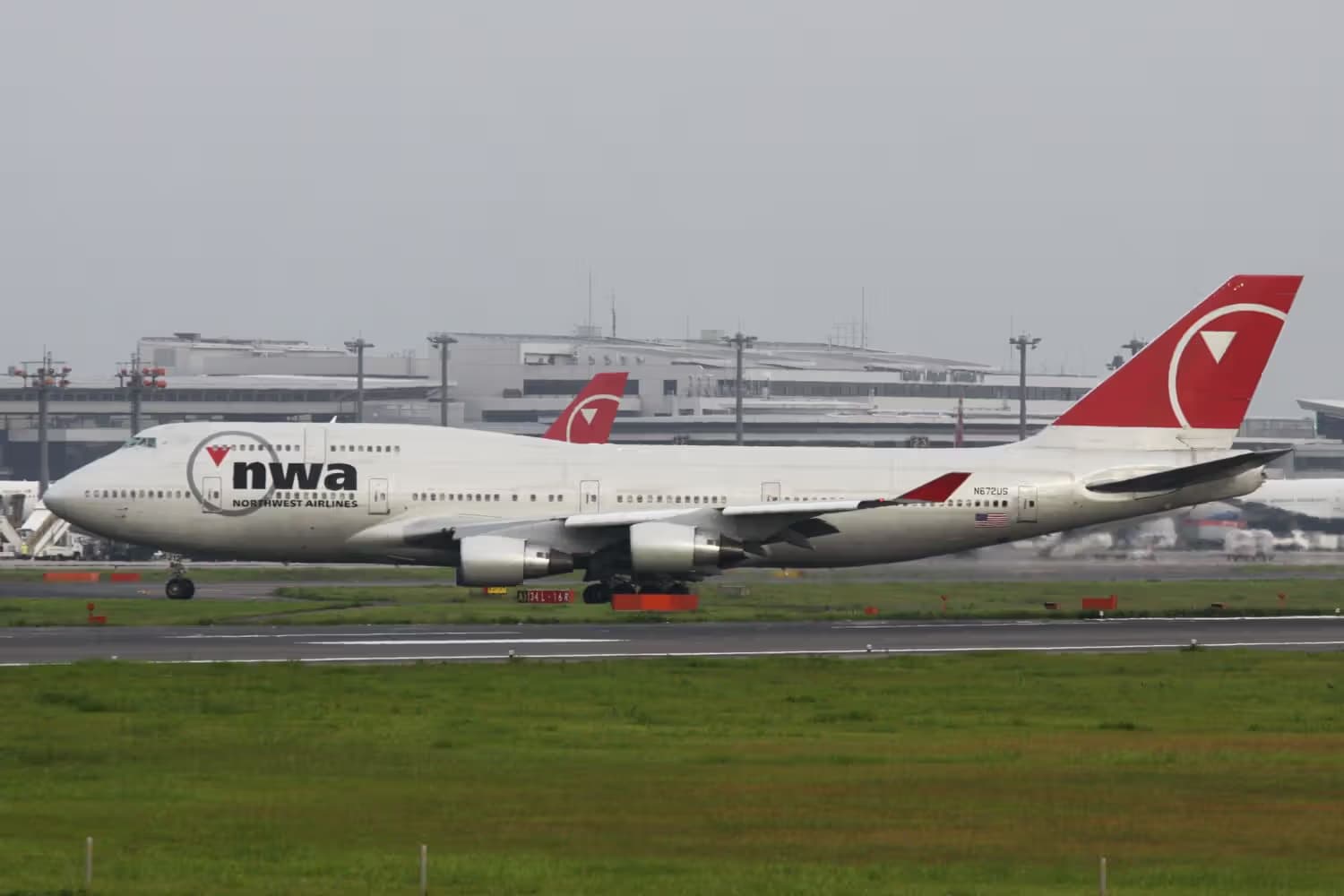 N672US — Boeing