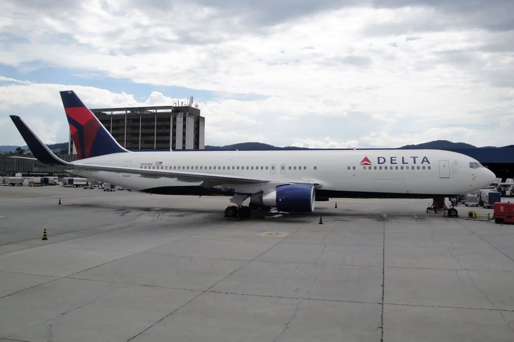 N196DN — Boeing