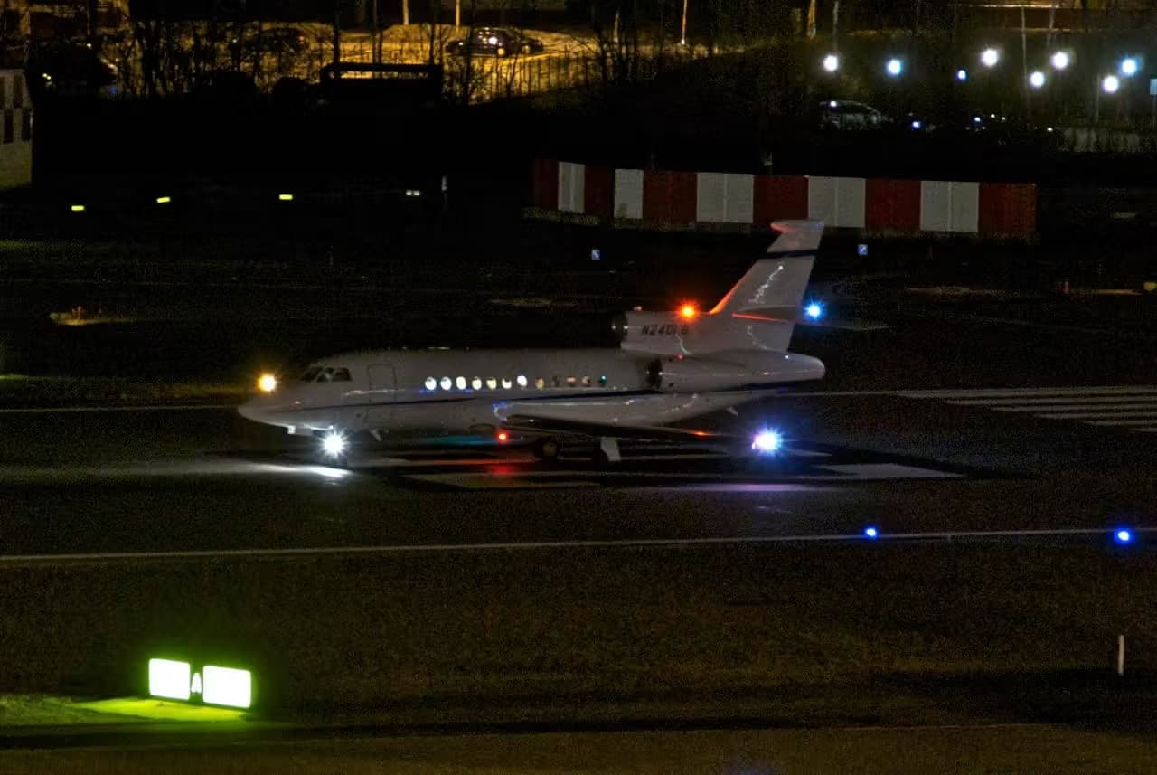 N240LG — Business jet