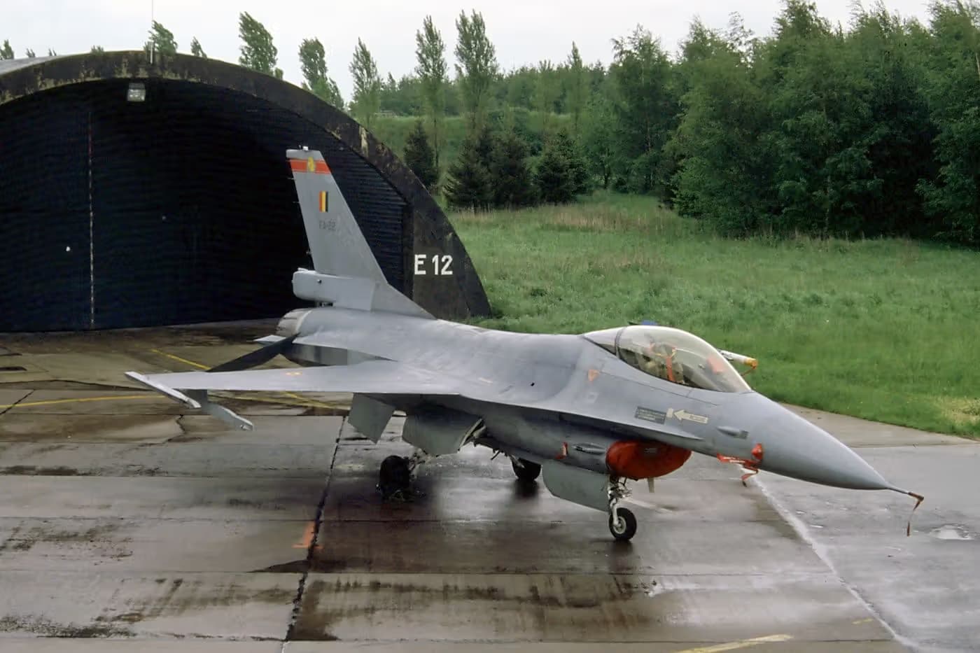 Unidentified — Single-engine aircraft