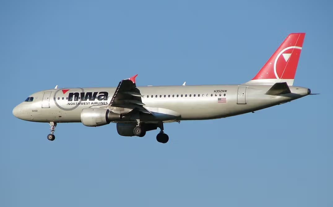 N352NW — Airbus