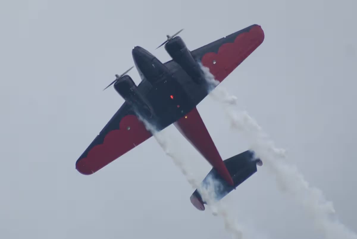 N9109R — Twin-engine aircraft