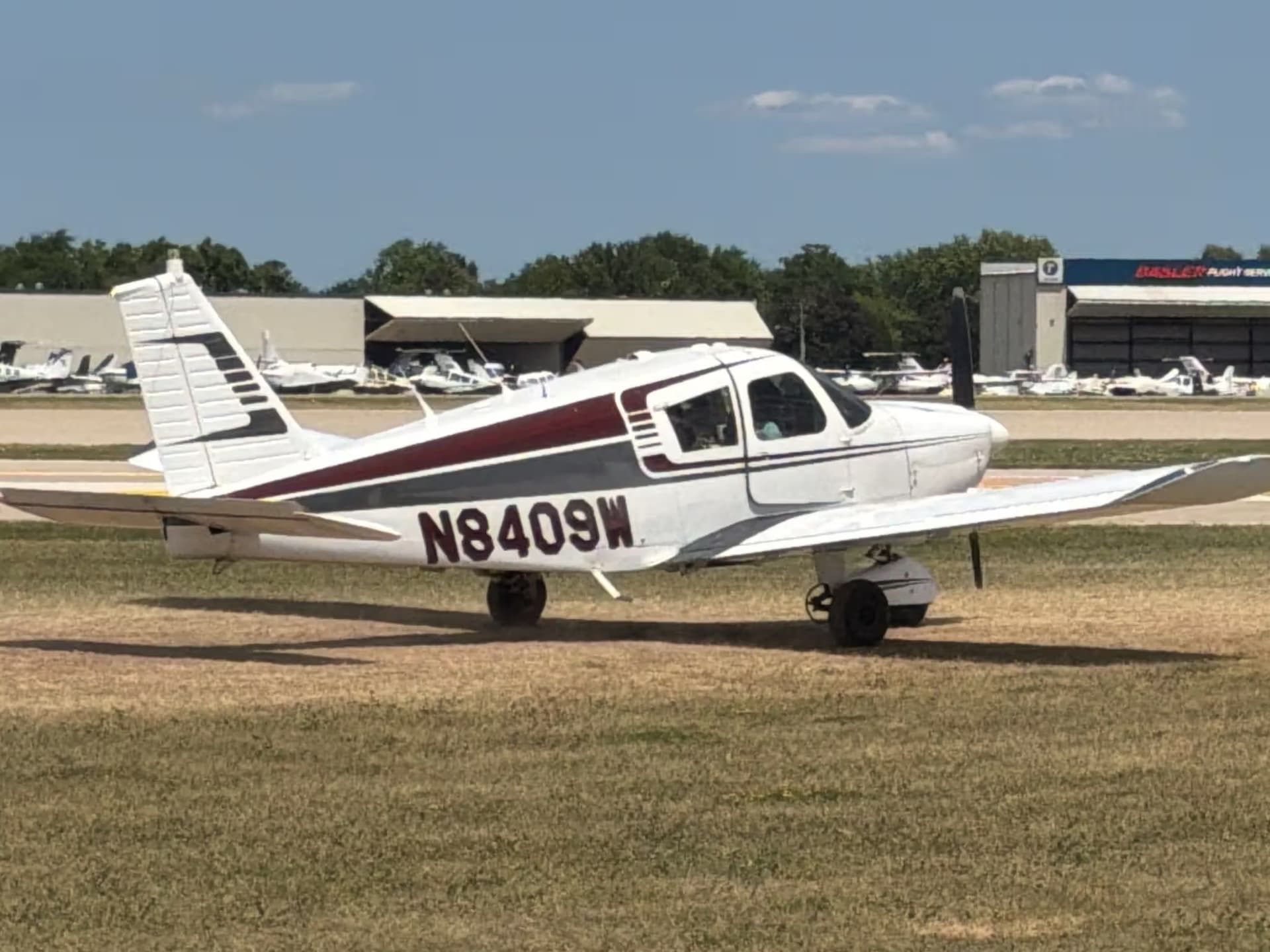 N8409W — 1965 Piper PA-28-180 at Wittman Regional Airport