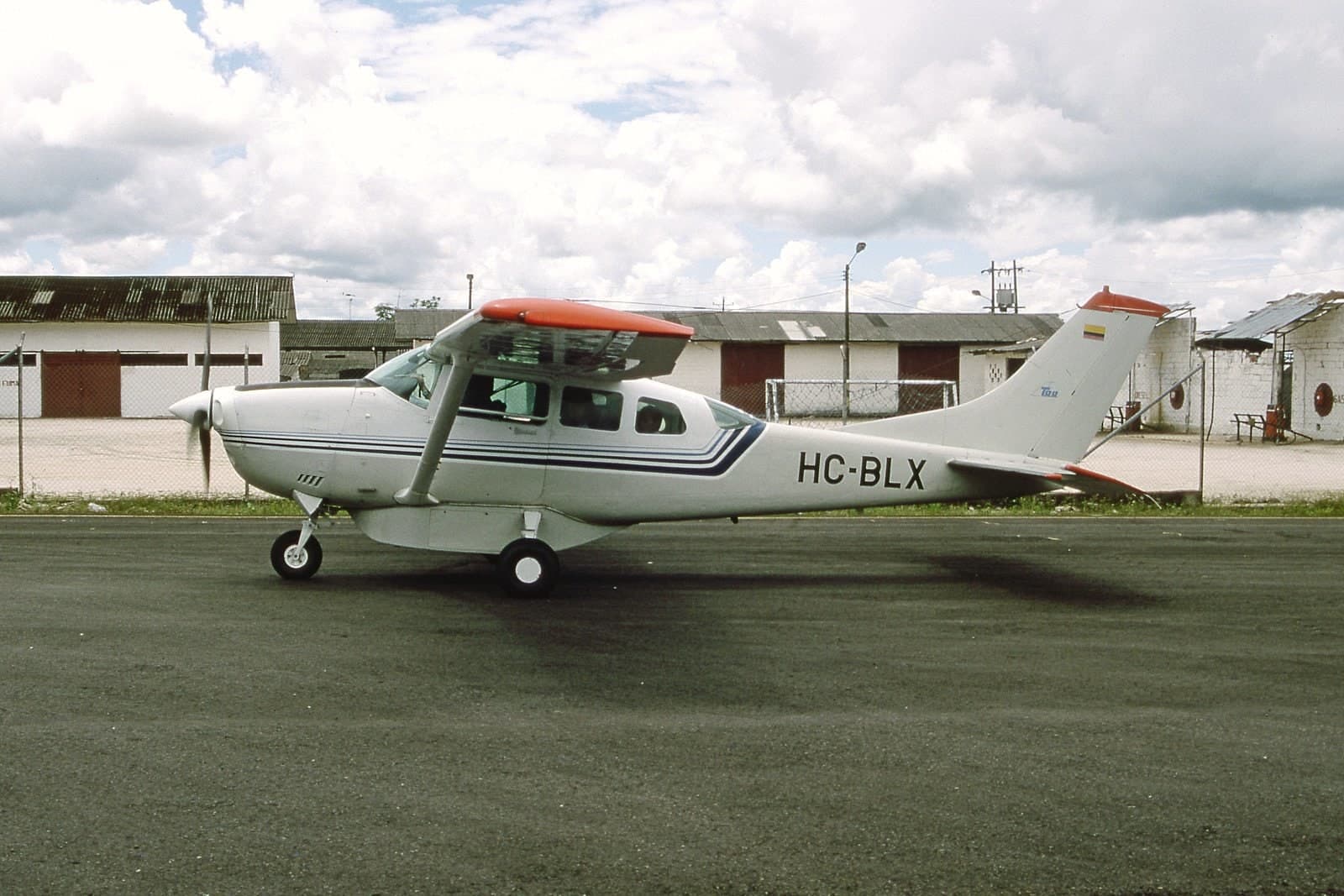 HC-BLX — Single-engine aircraft