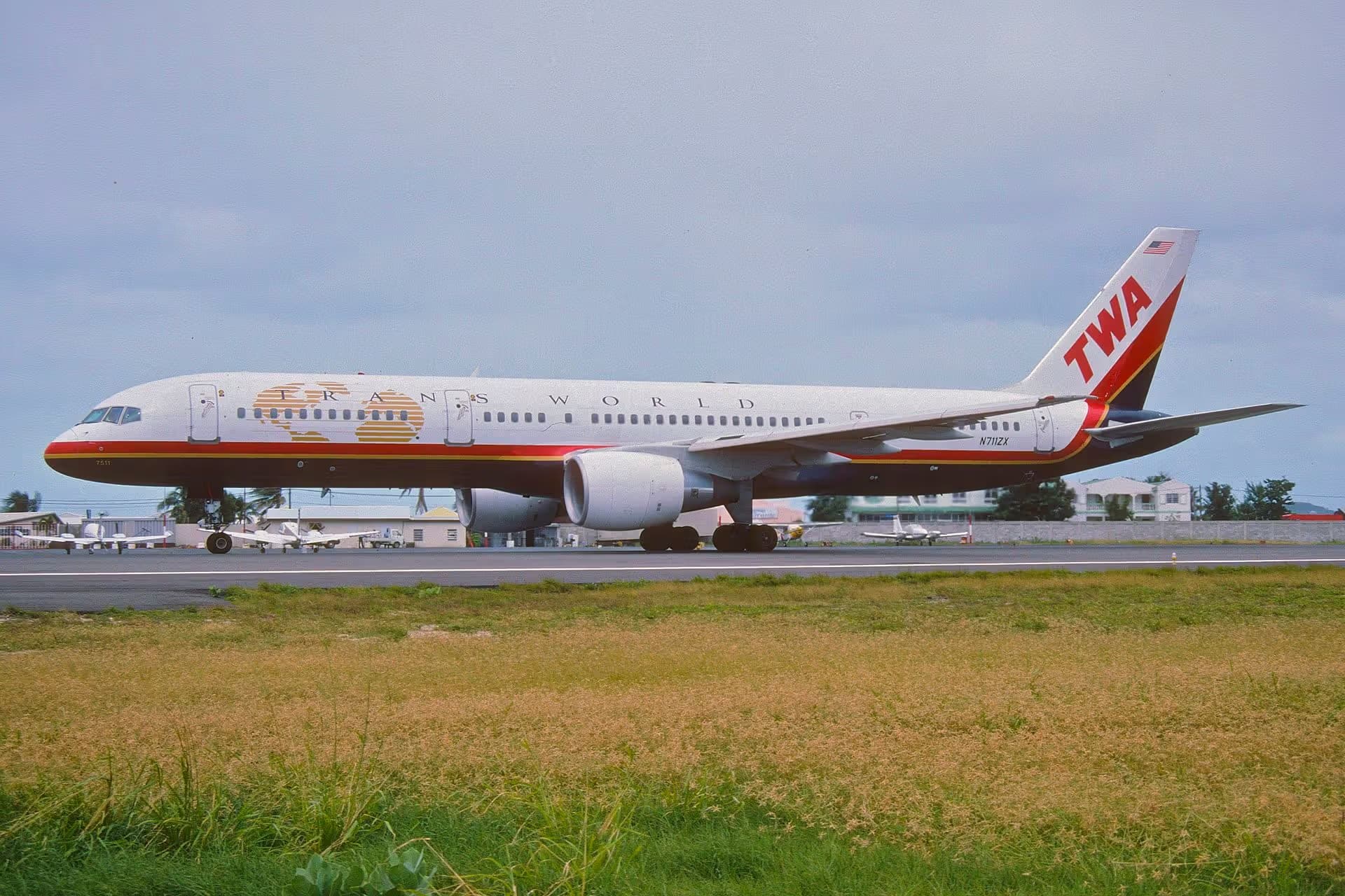 N711ZX — Boeing