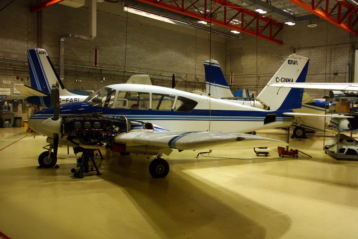 C-GNMA — Twin-engine aircraft