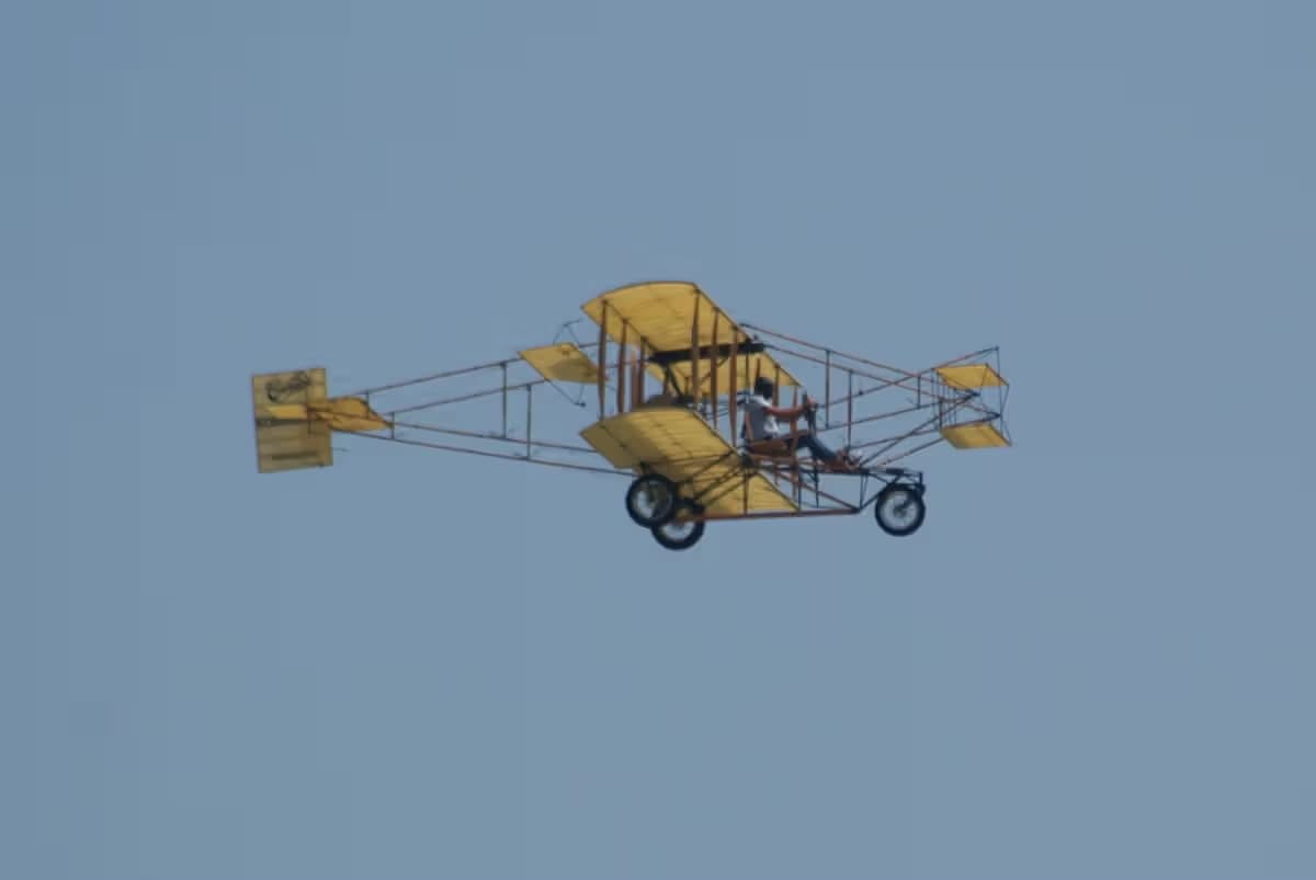 Unidentified — Aircraft