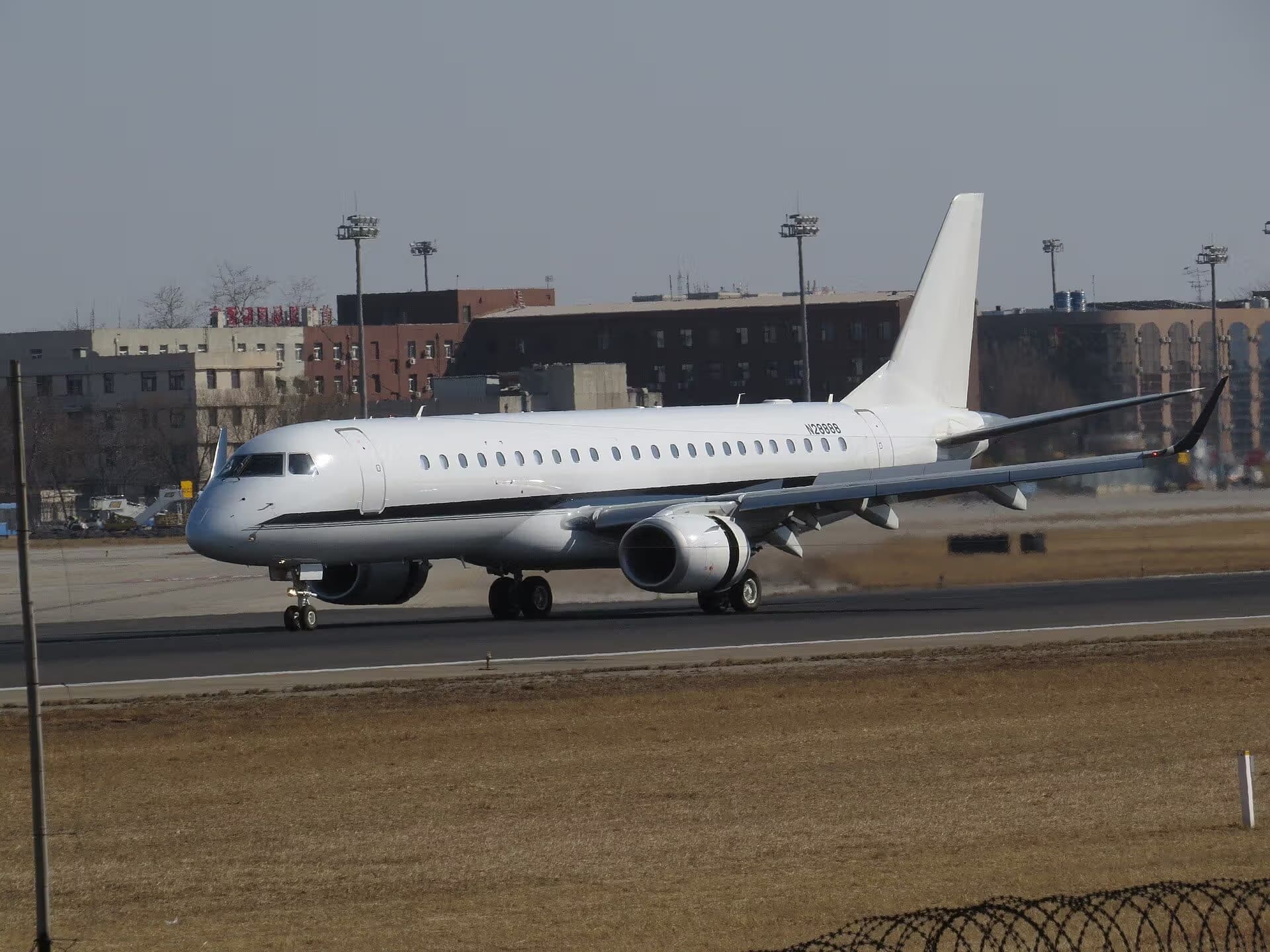 N28888 — Twin-engine aircraft