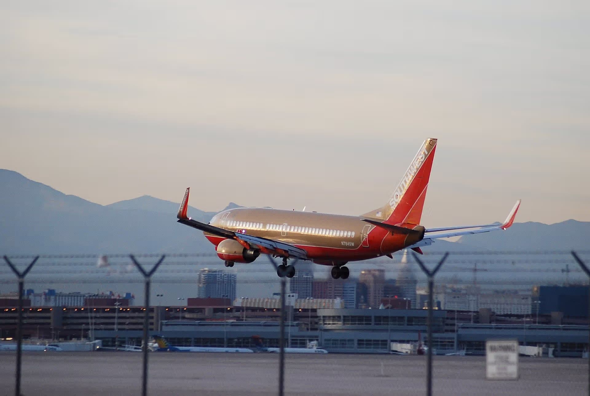 N784SW — Boeing