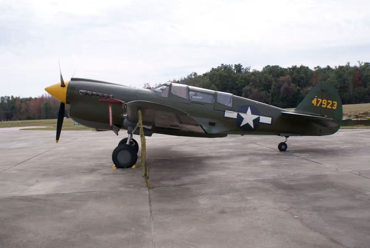 Unidentified — Single-engine aircraft