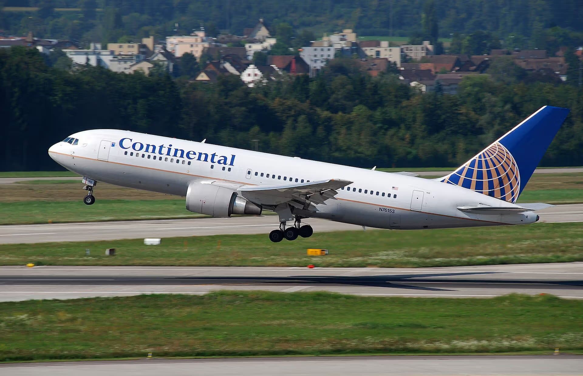 N76153 — Boeing