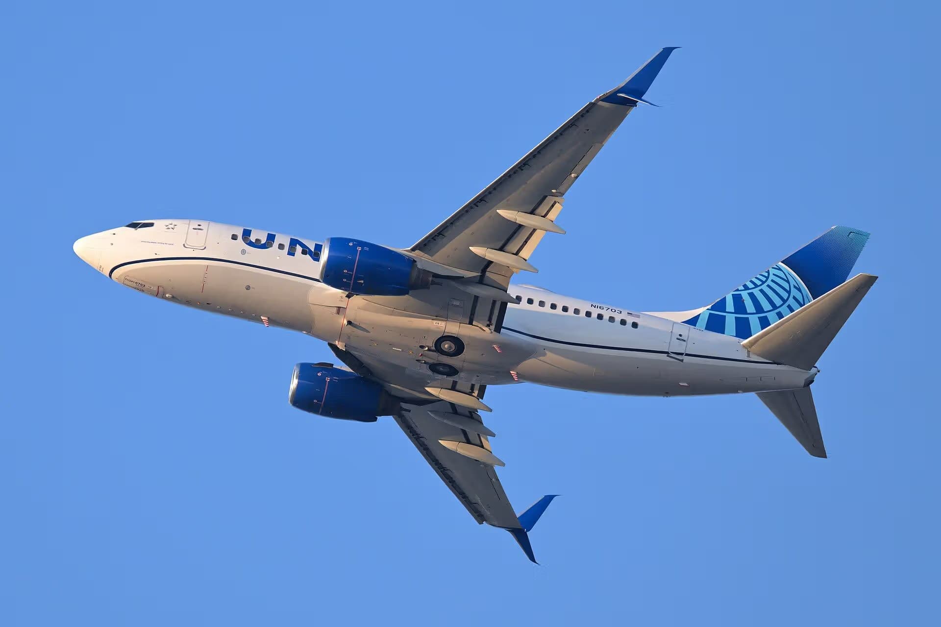 N16703 — Boeing