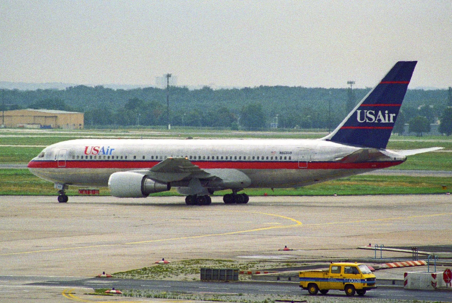 N655US — Twin-engine aircraft