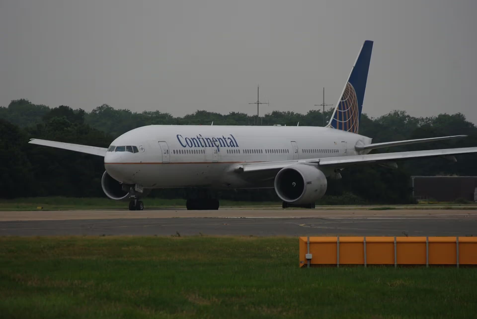 N27015 — Boeing