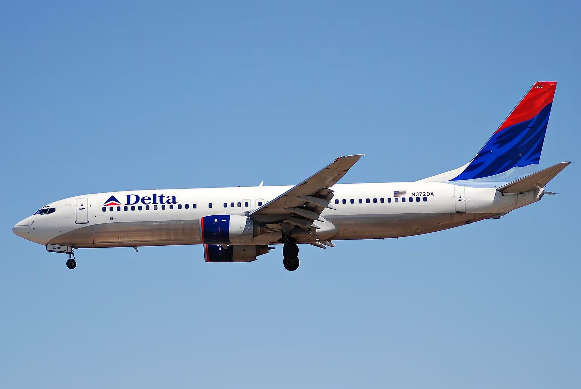 N372DA — Boeing