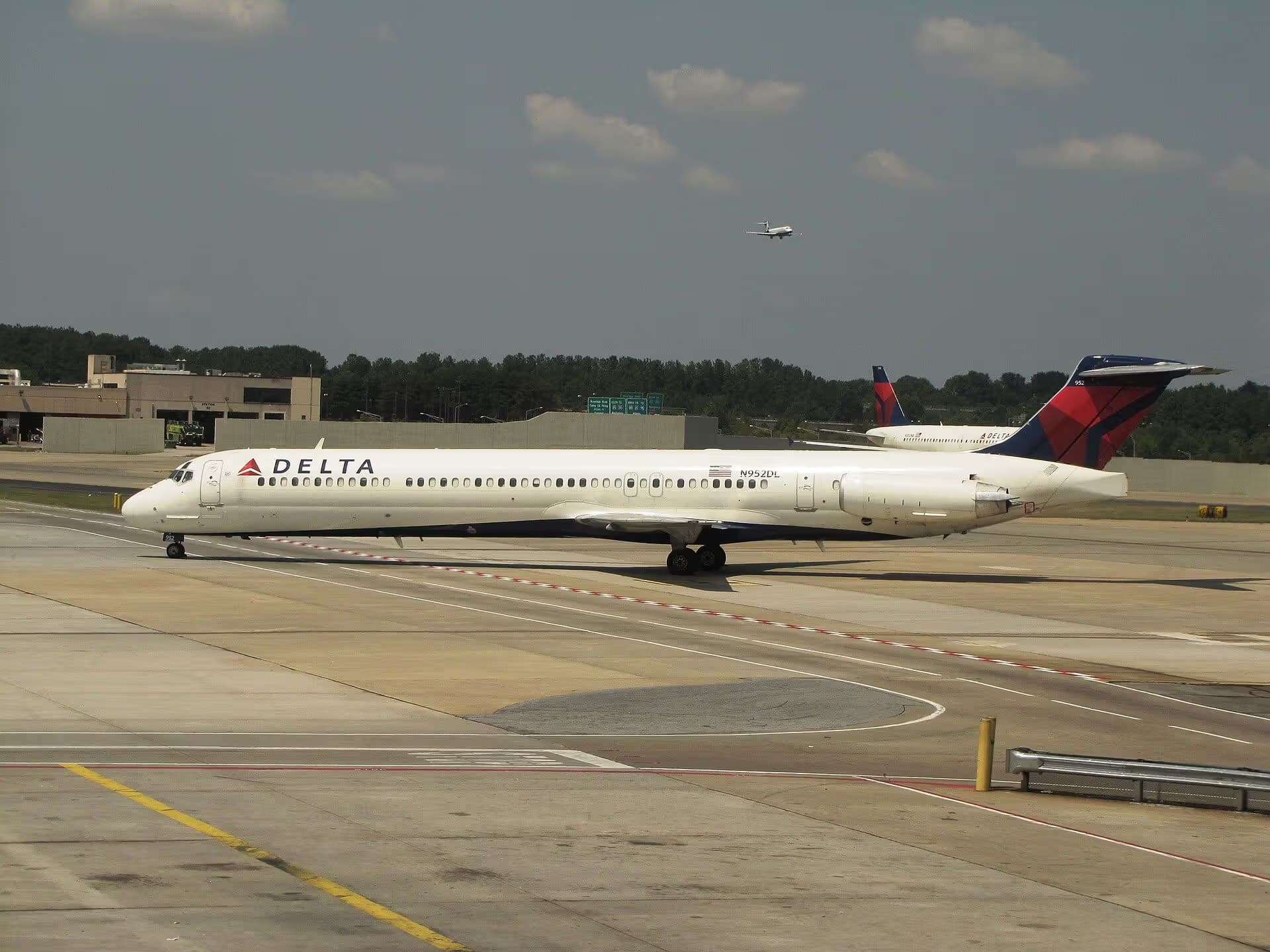 N952DL — Douglas