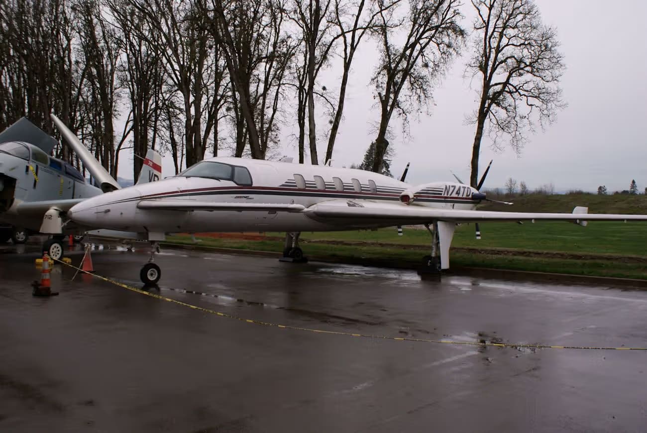 Unidentified — Aircraft