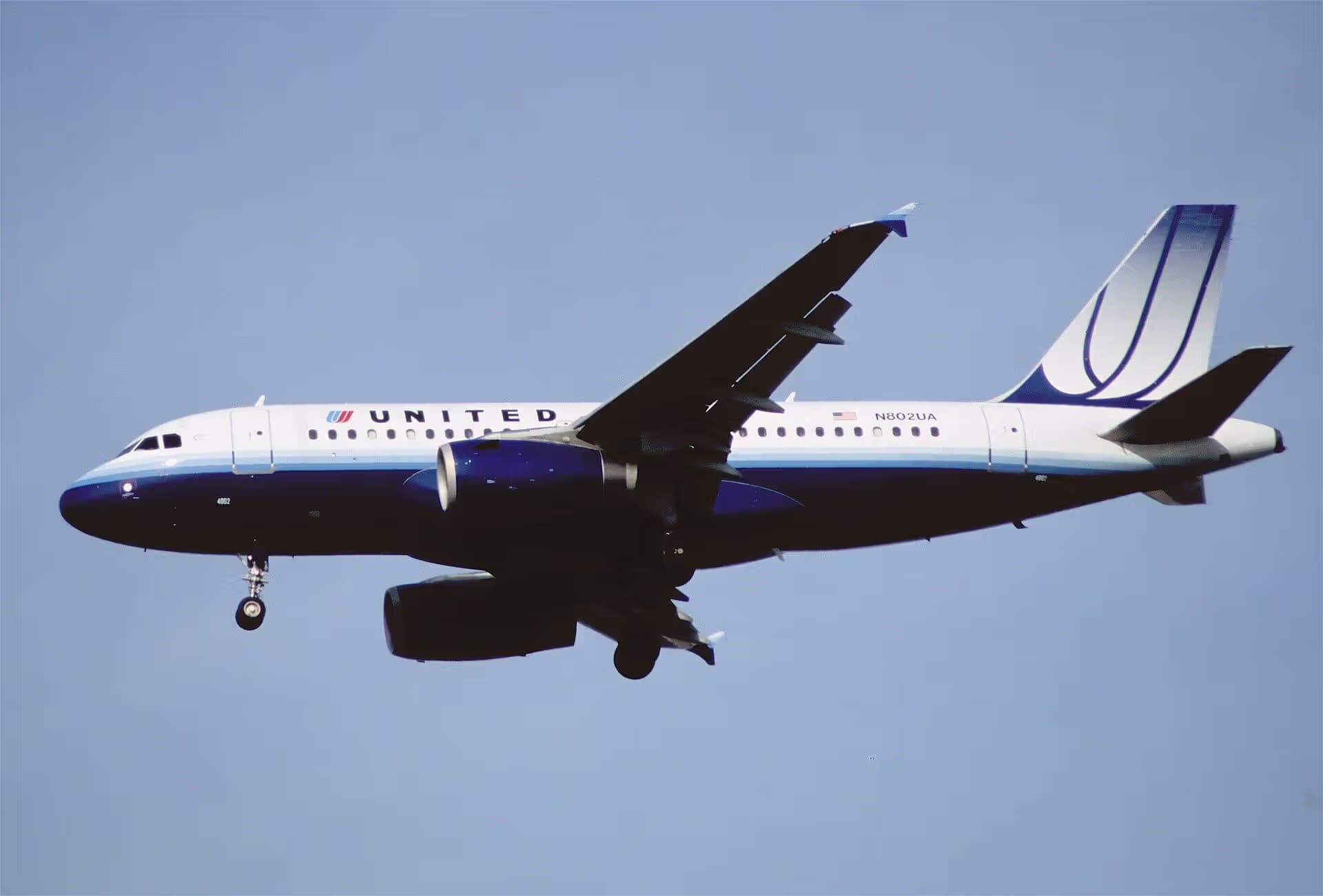 N802UA — Airbus