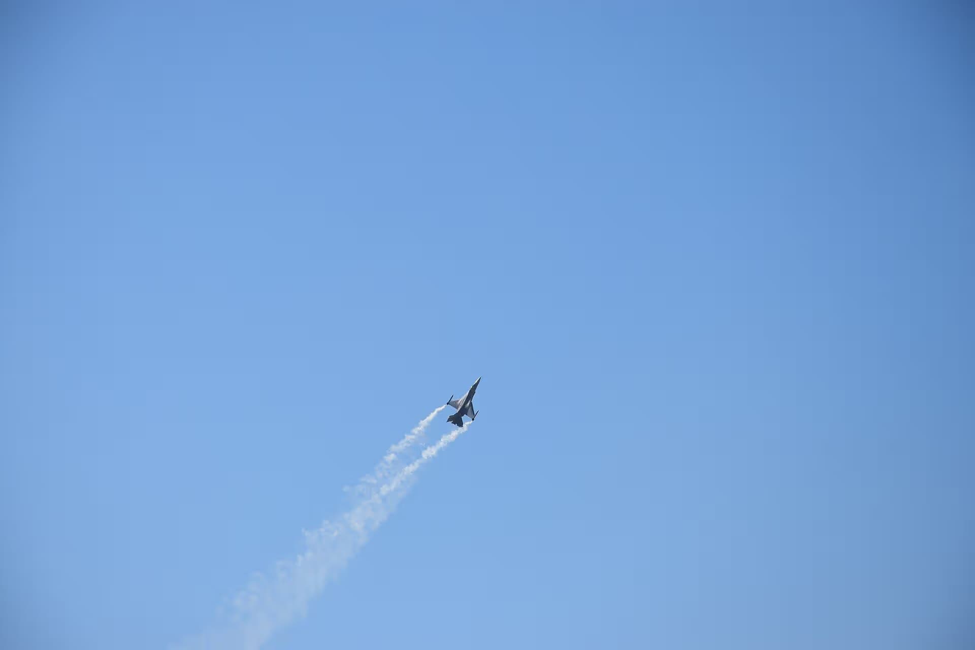 Unidentified — Aircraft