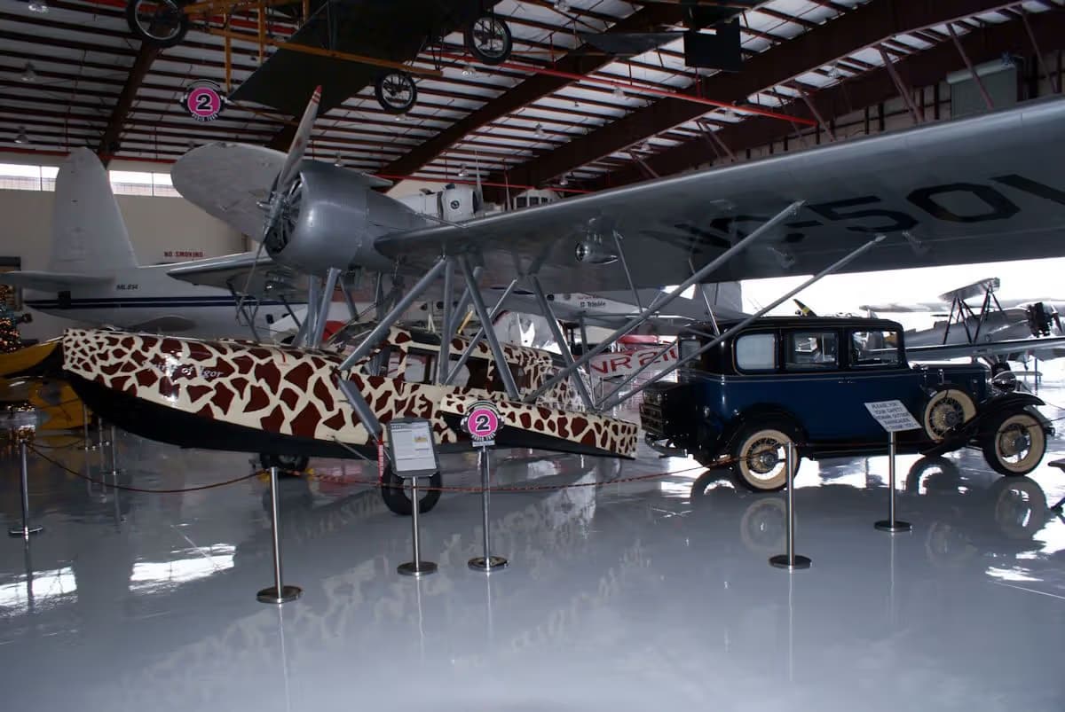 Unidentified — Single-engine aircraft