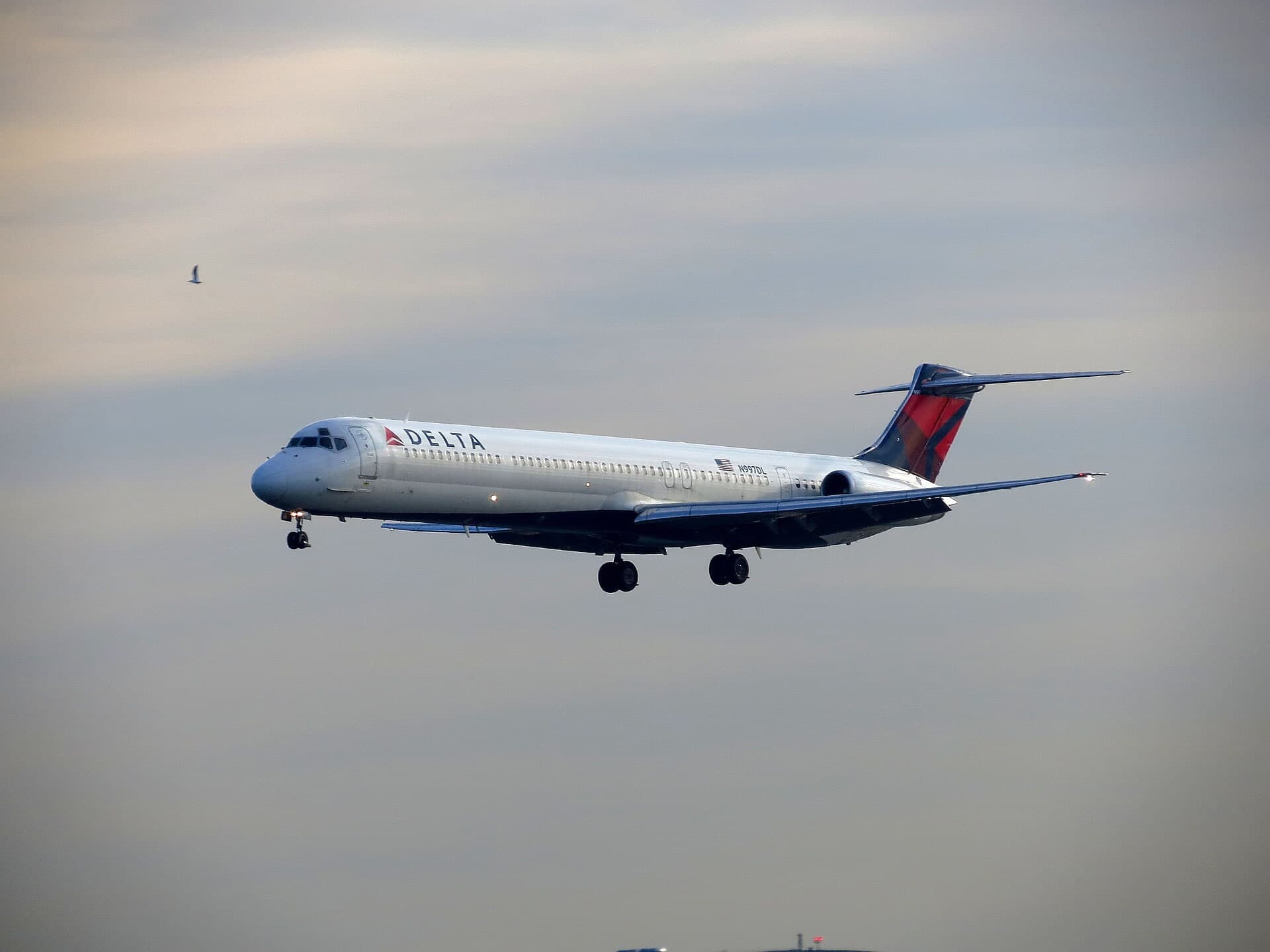 N997DL — Aircraft
