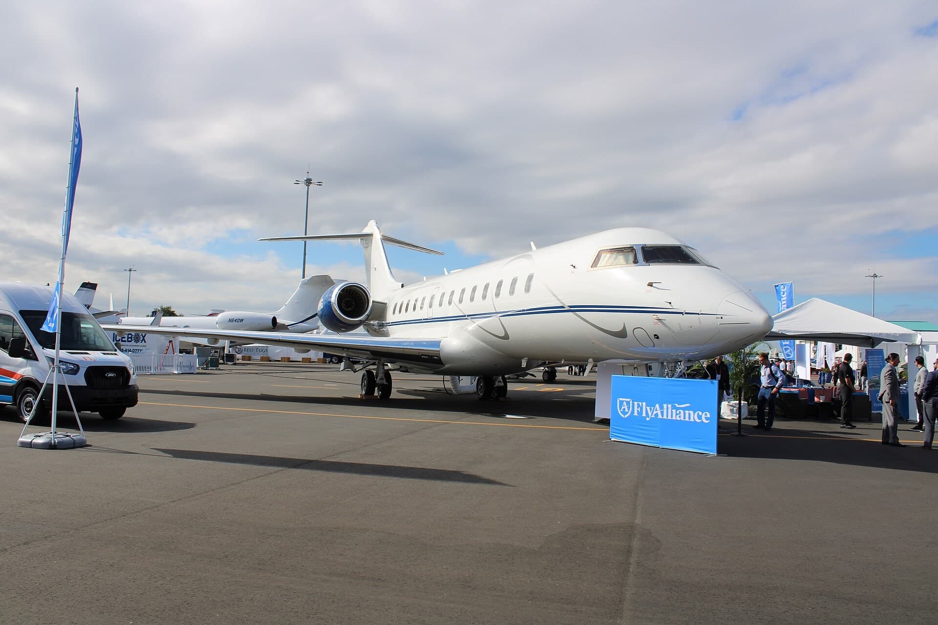 N640W — Business jet