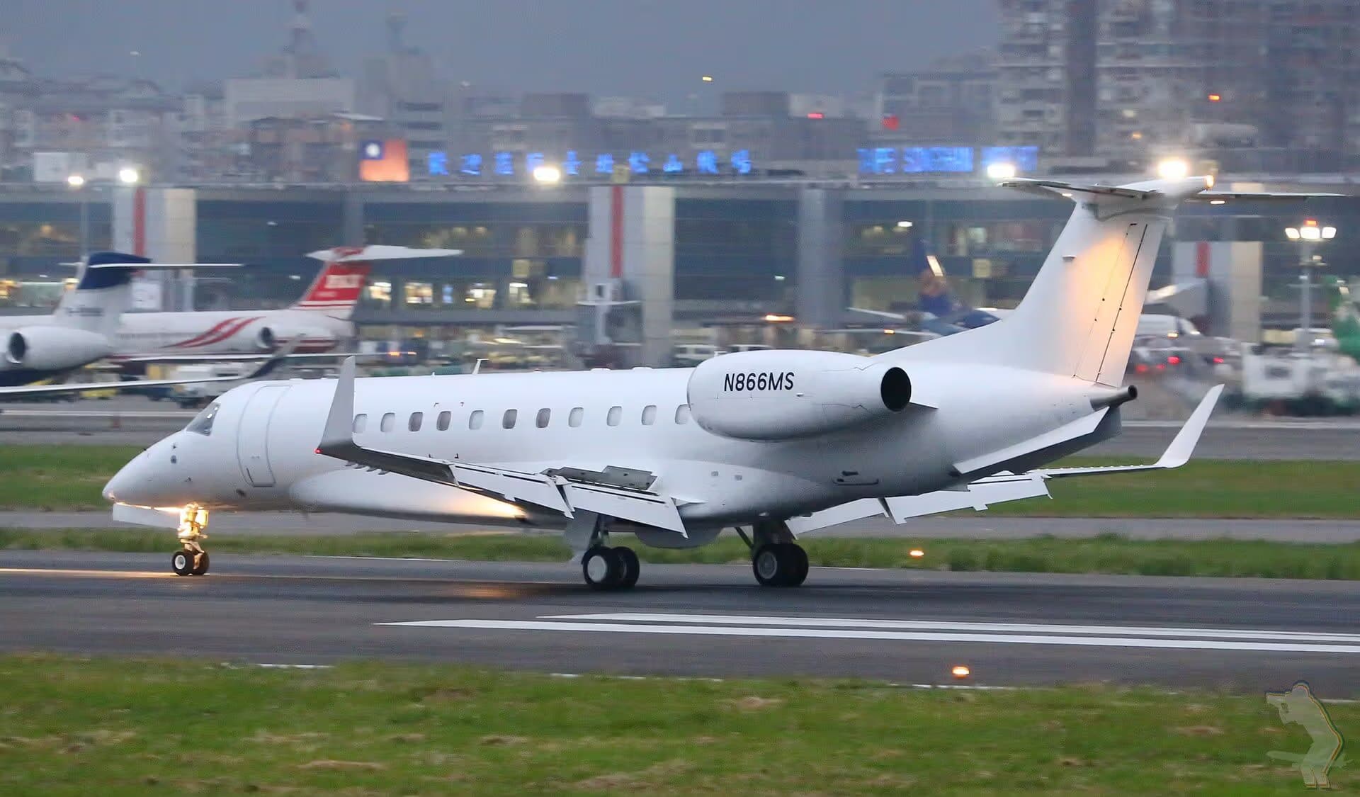 N866MS — Bombardier