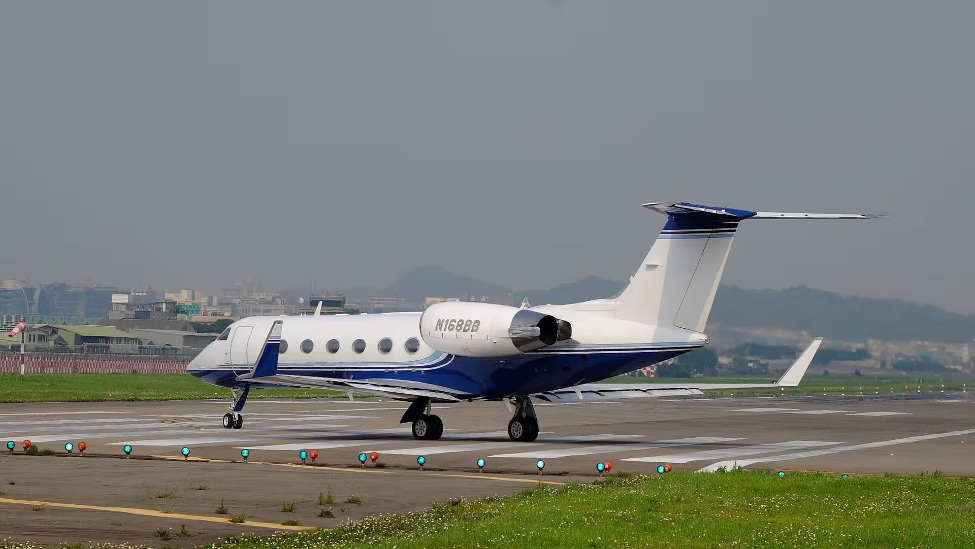 N168BB — Business jet