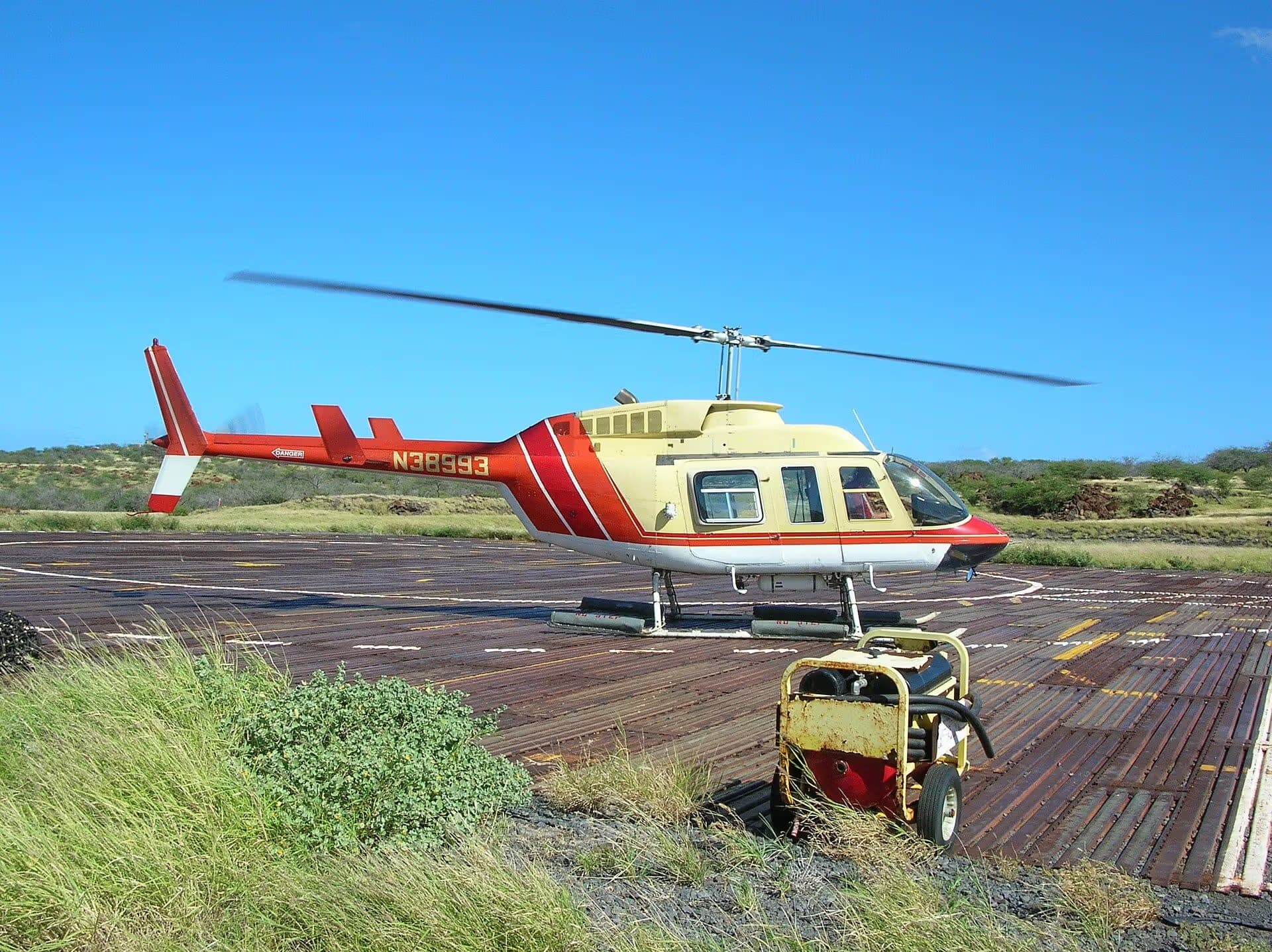 N38993 — Helicopter