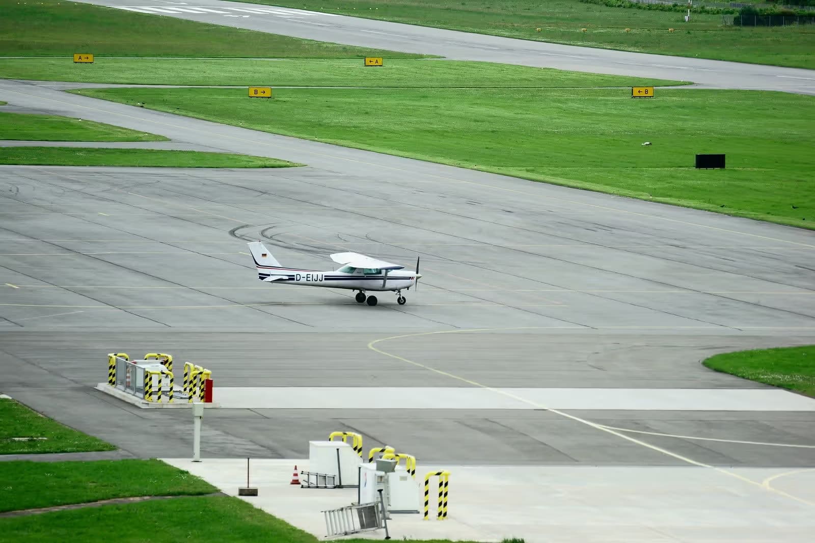 D-EIJJ — Cessna