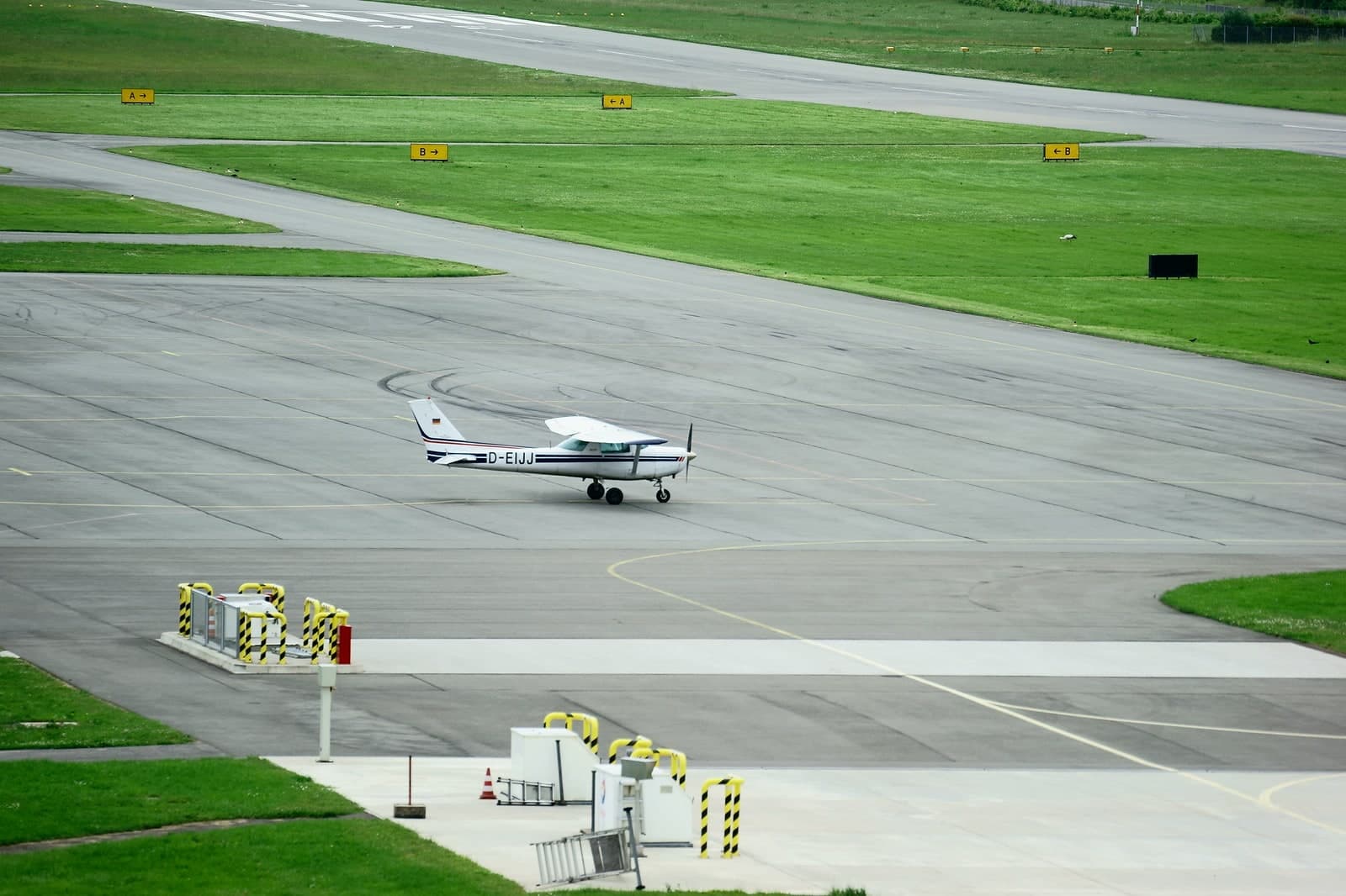 D-EIJJ — Cessna