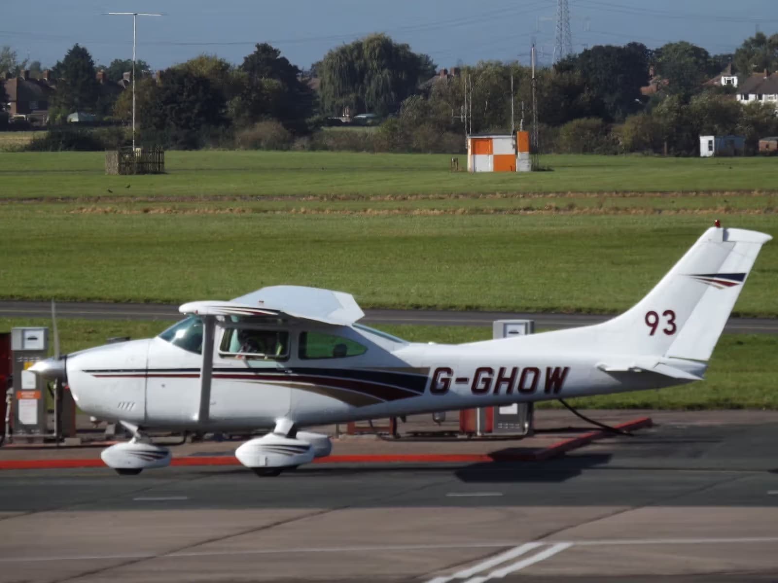 G-GHOW — Cessna