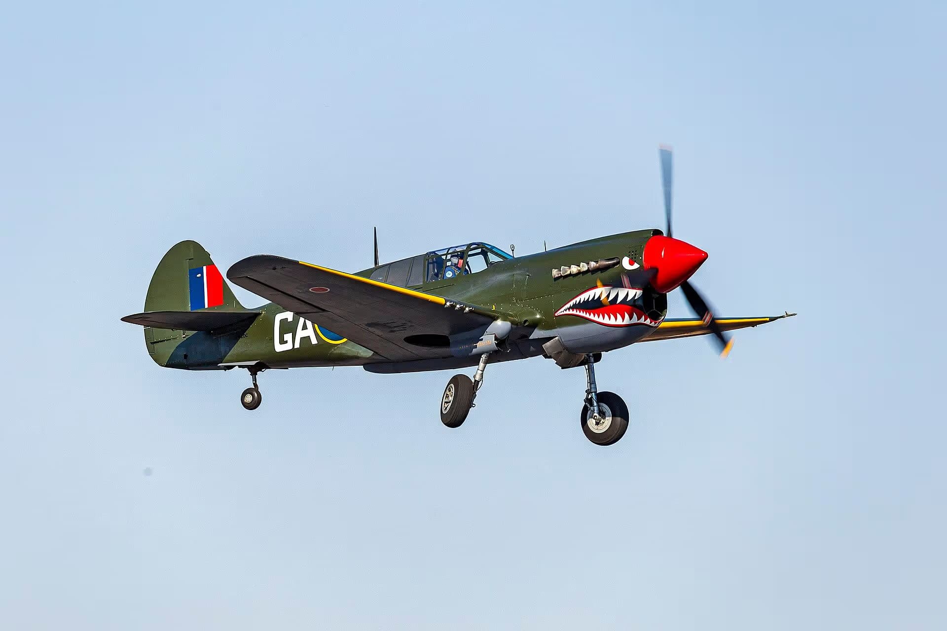 Unidentified — Single-engine aircraft