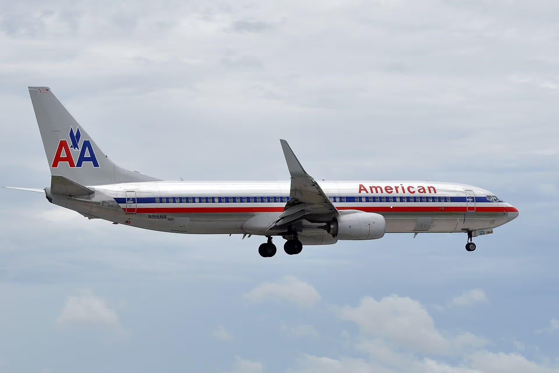 N916NN — Boeing