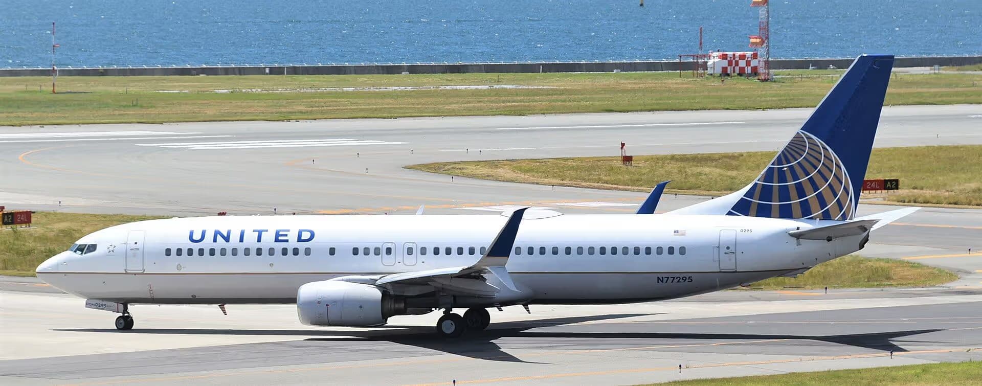 N77295 — Twin-engine aircraft