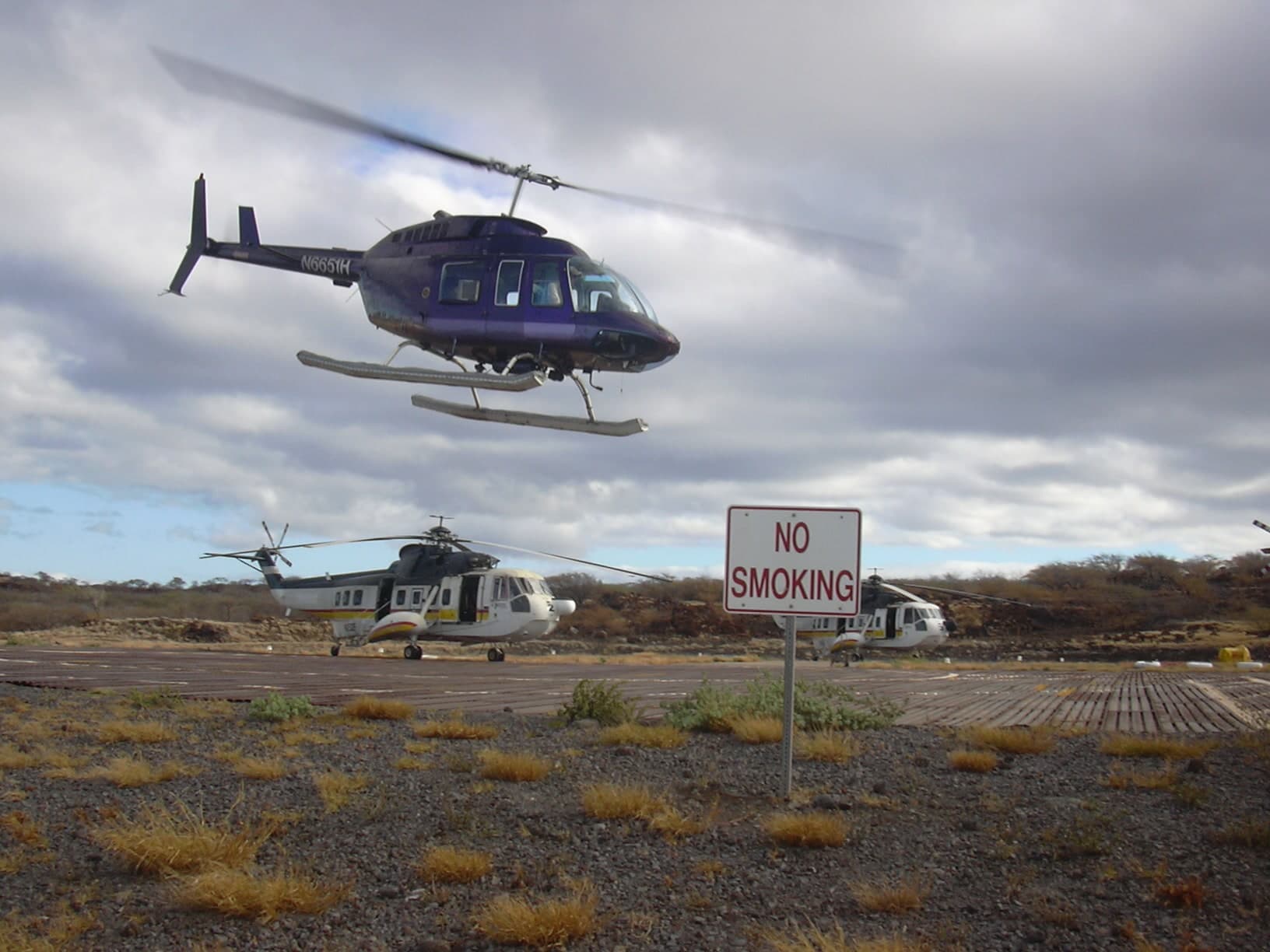 N6651H — Helicopter