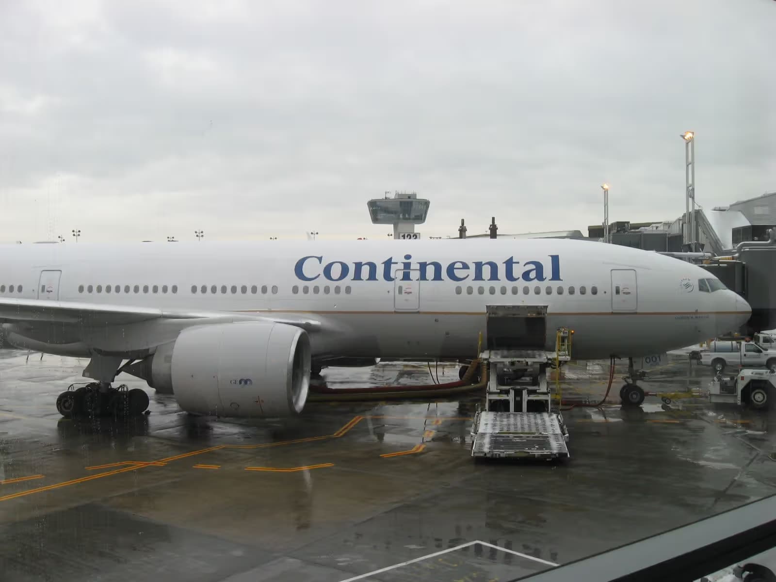 N78001 — Twin-engine aircraft