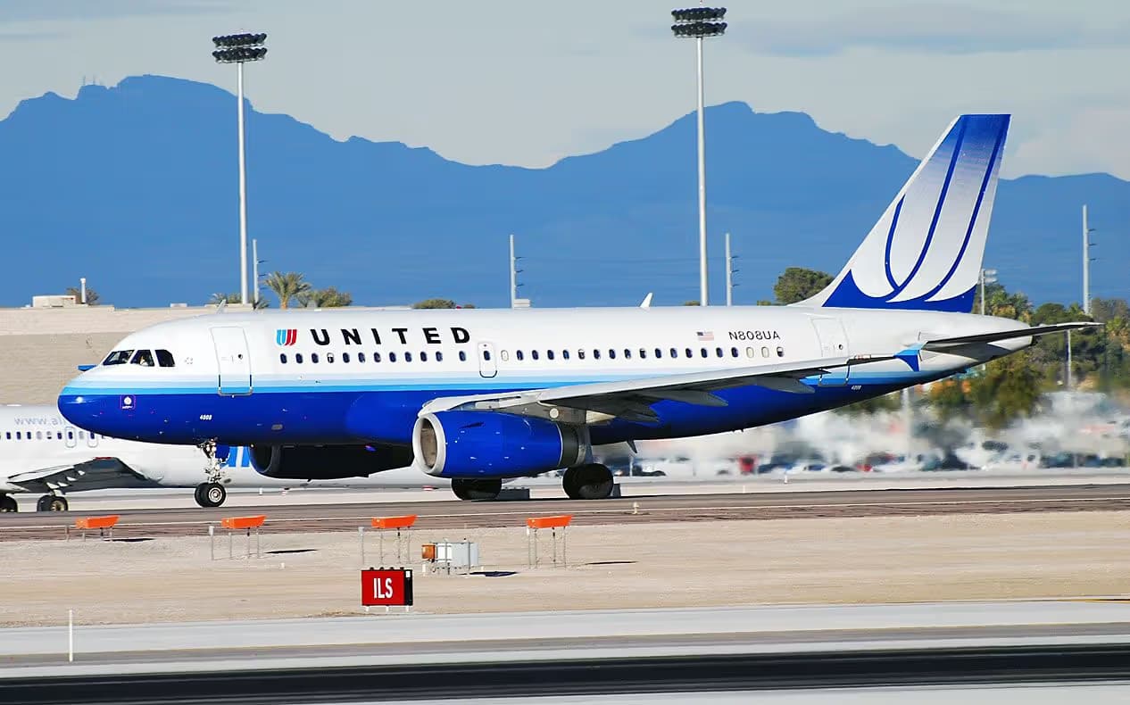 N808UA — Airbus