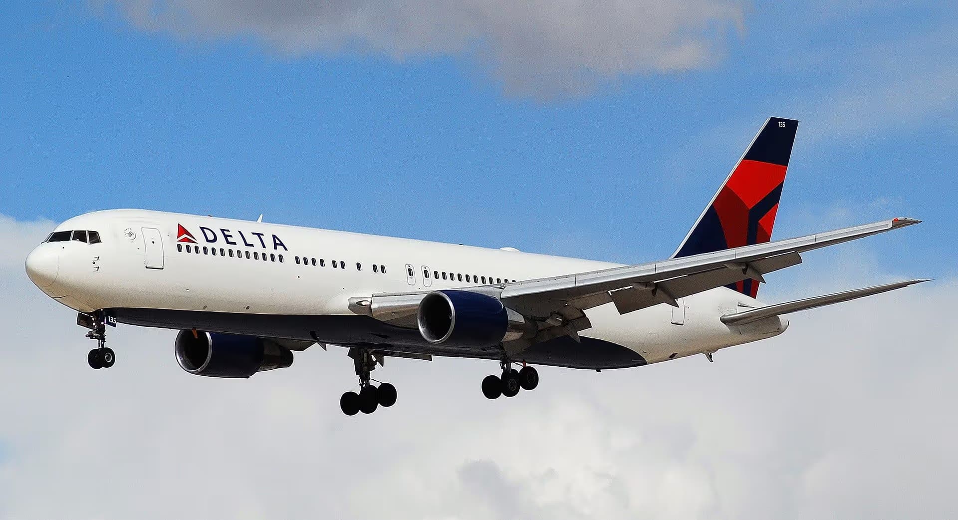 N135DL — Boeing