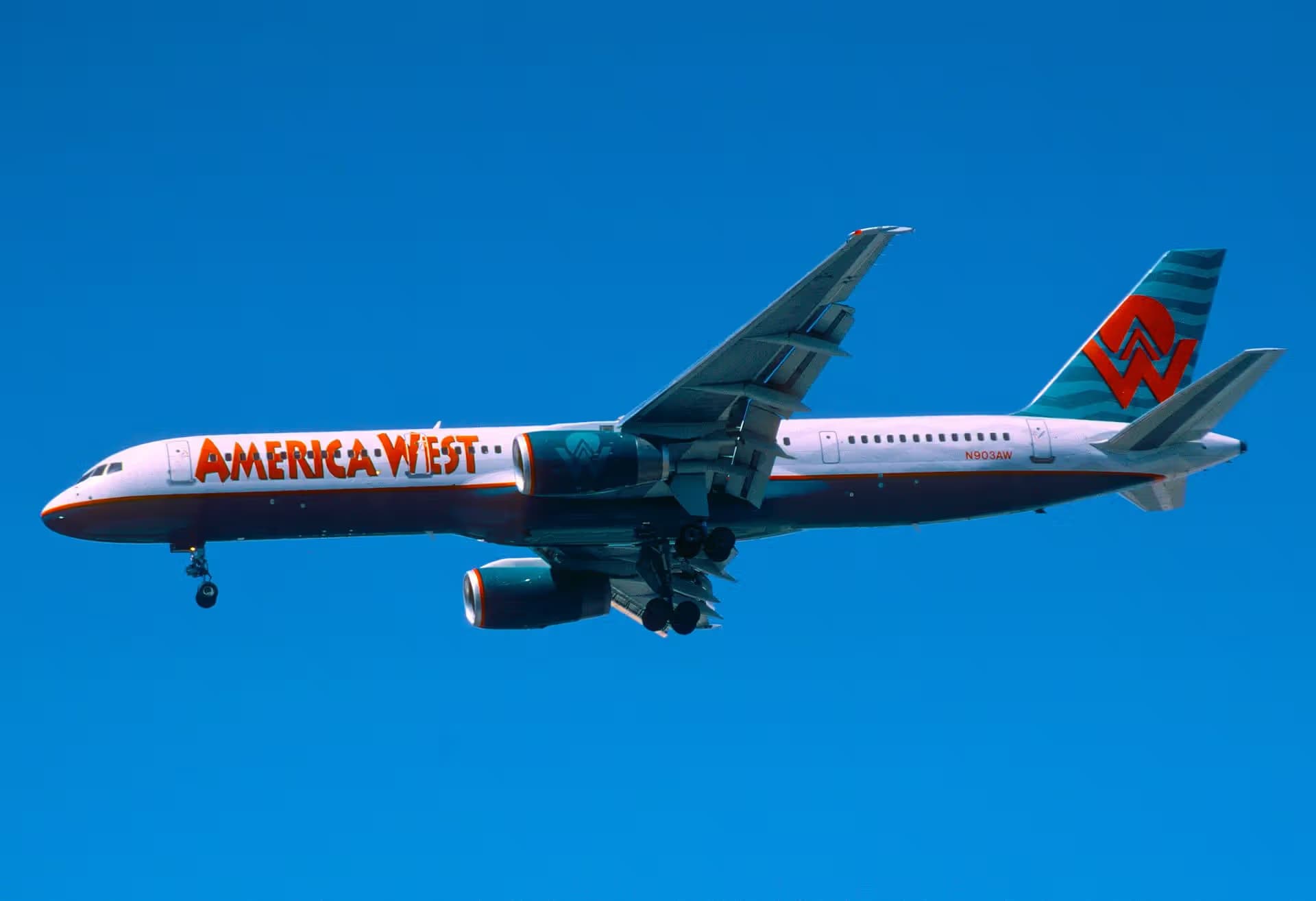 N903AW — Twin-engine aircraft