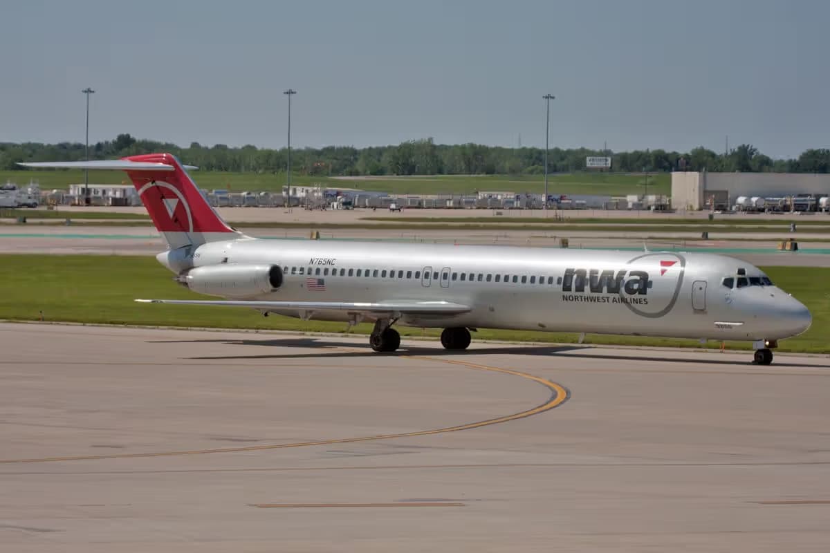 N765NC — Douglas
