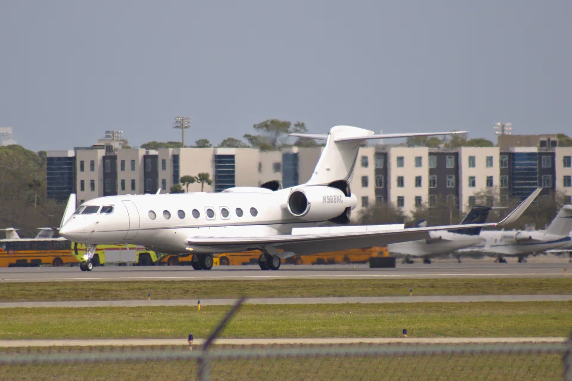 N988NC — Business jet