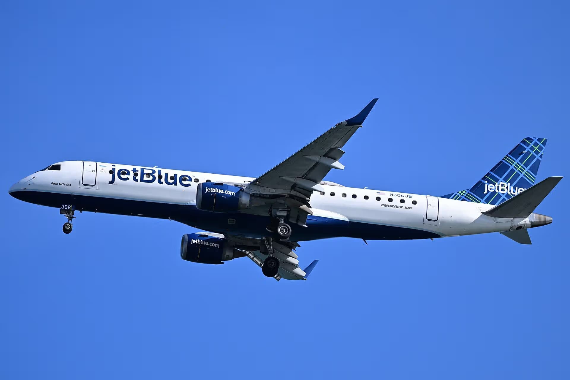 N306JB — Embraer