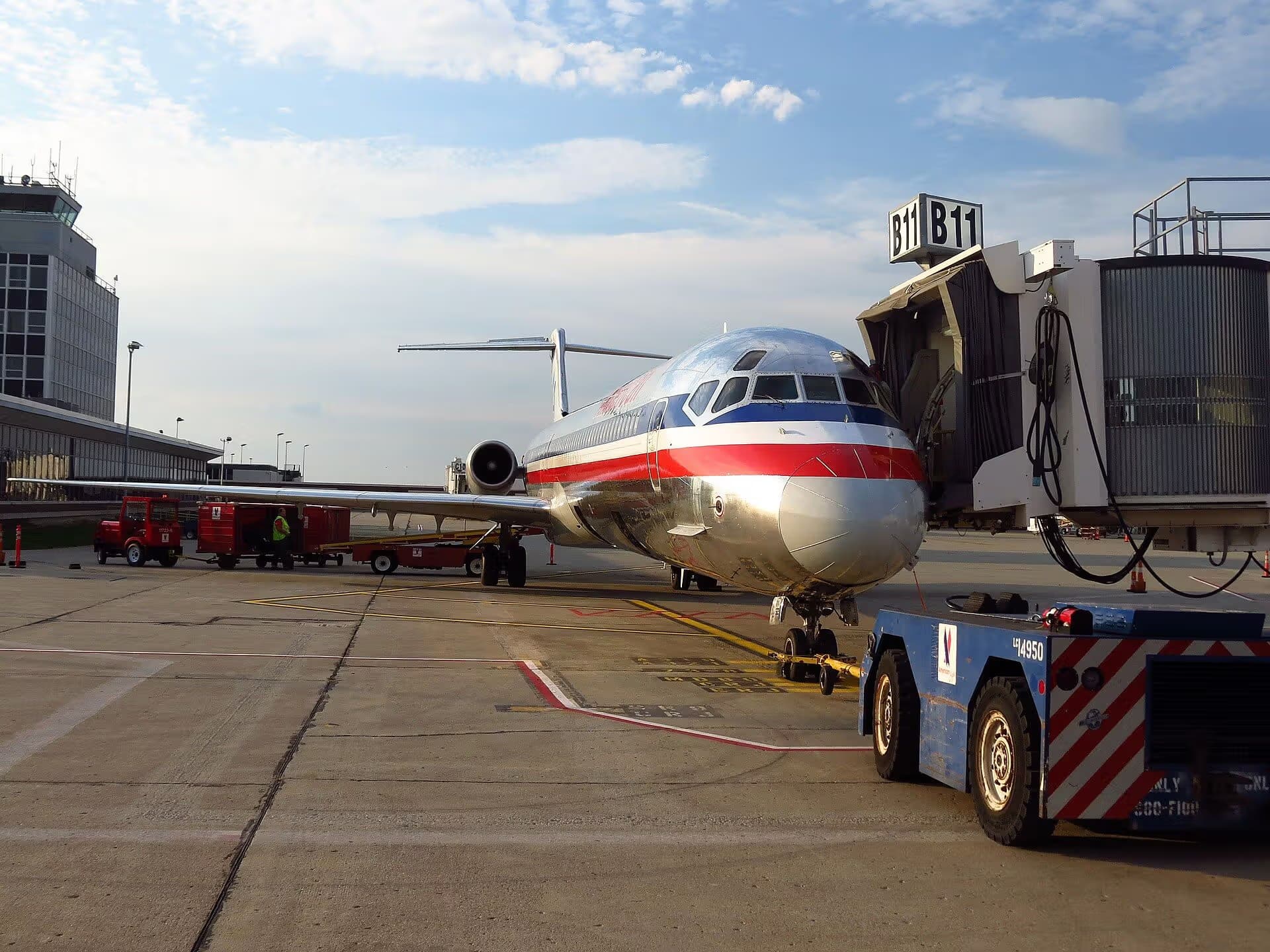 N7522A — Twin-engine aircraft