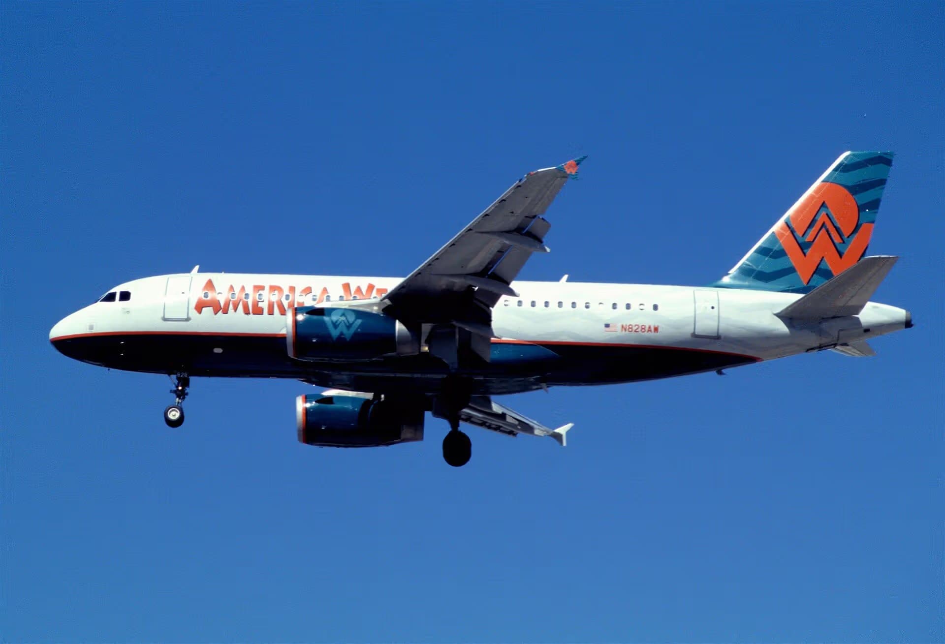 N828AW — Airbus