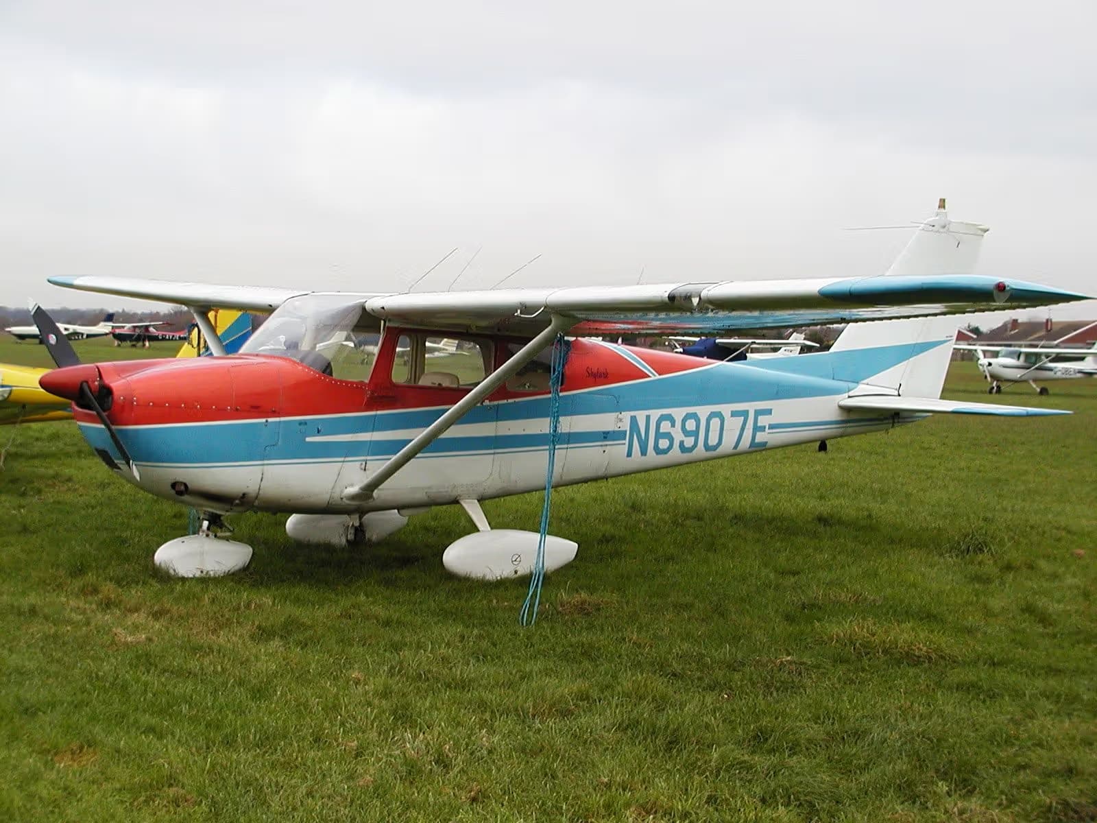 N6907E — Cessna