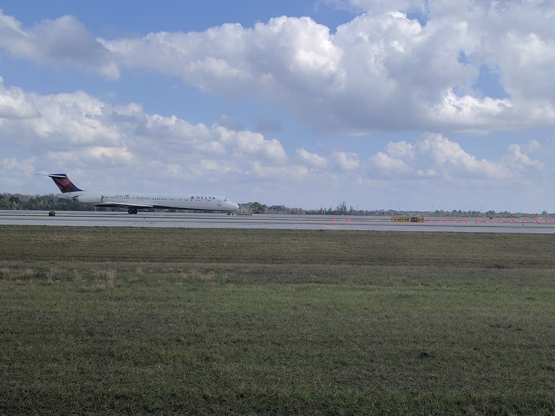 N908DL — Aircraft